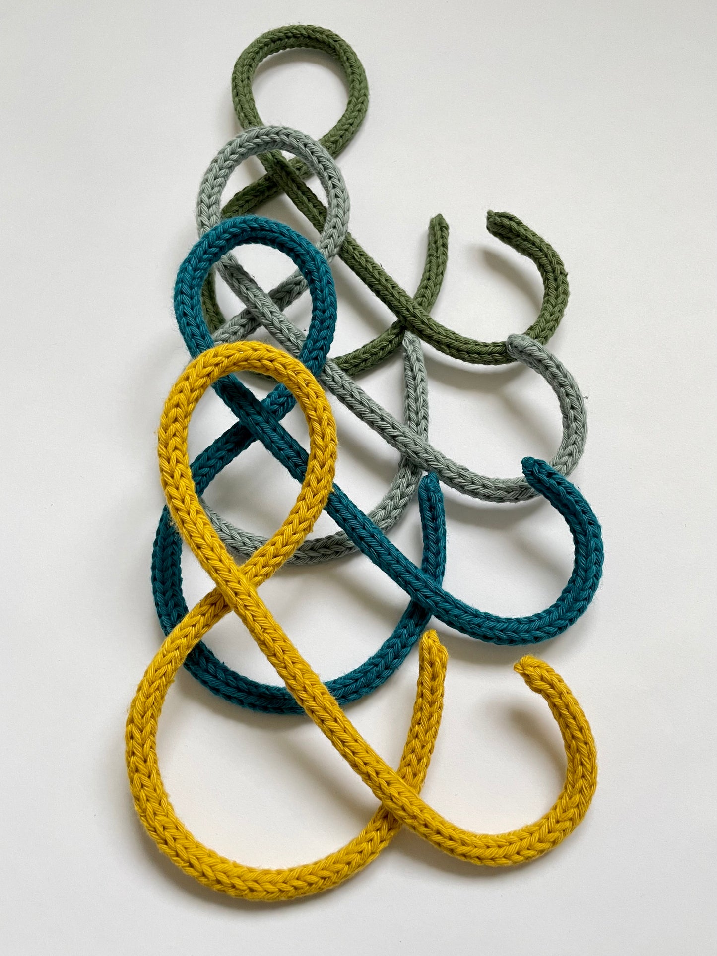 Ampersand (&)